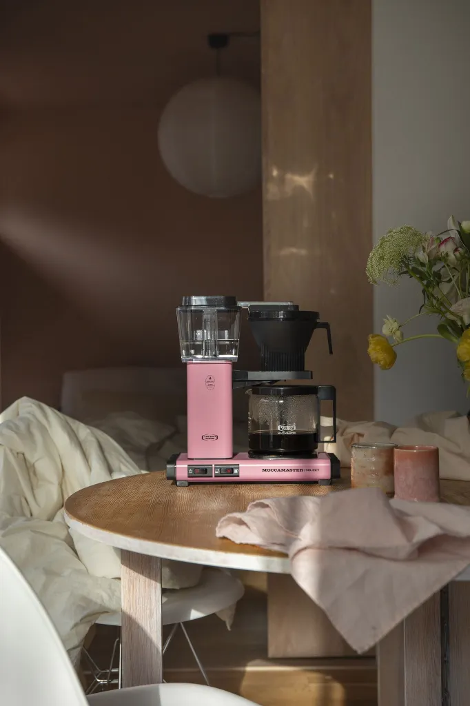 moccamaster-kbg-select-pink-tabel-2.webp